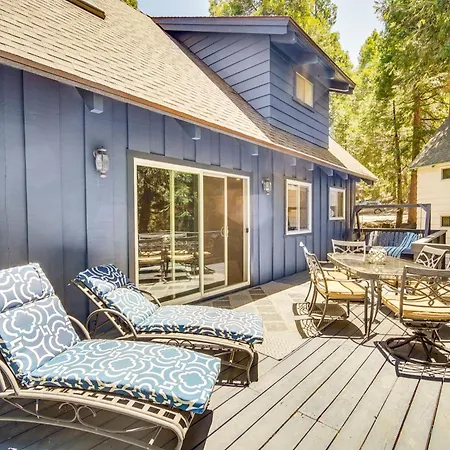 Lake Arrowhead Cabin Steps To Lake!